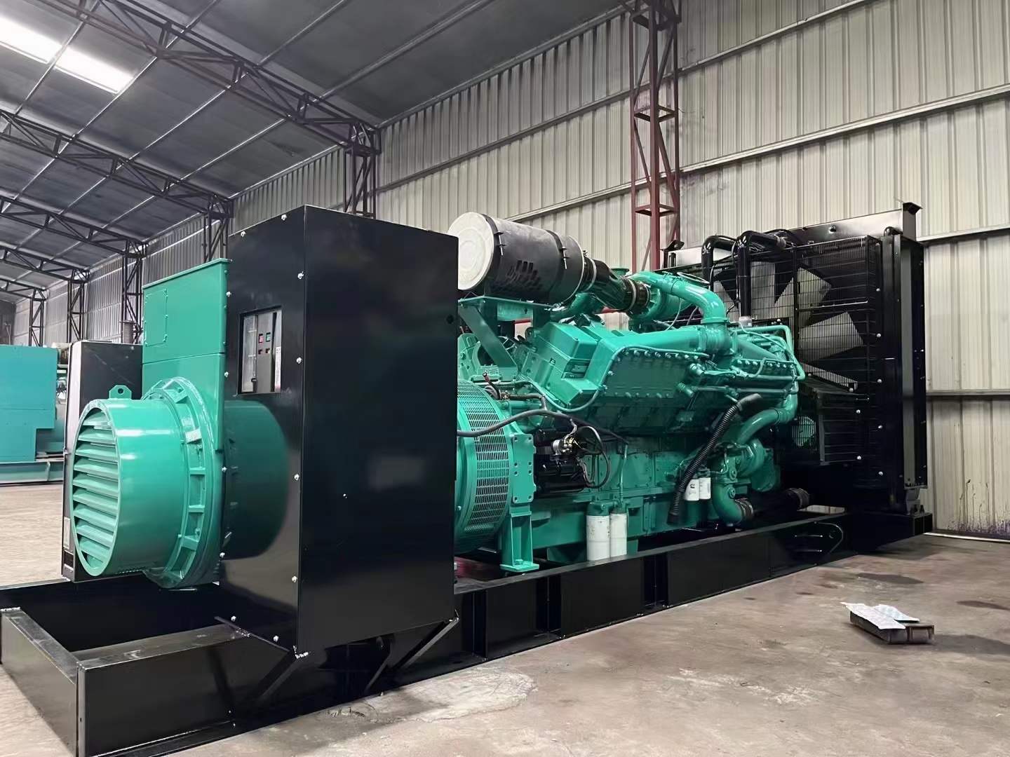 贡山如何降低 800kW 柴油发电机输出电流的波动？