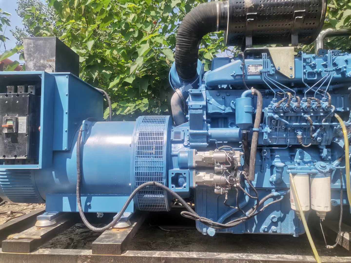 贡山详细说明降低 800kW 柴油发电机输出电流波动的方法